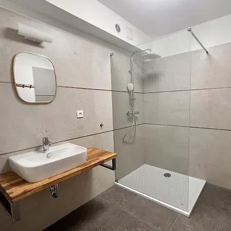 Zluty Dum Apartman