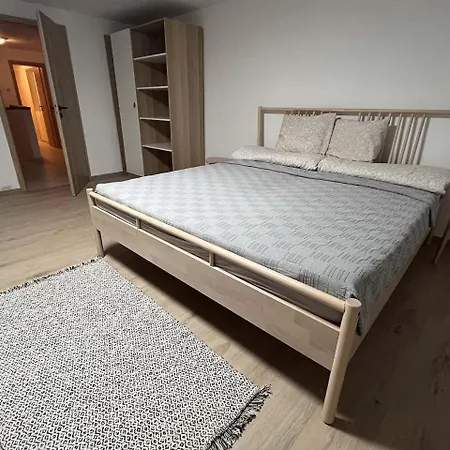 Zluty Dum * Troskovice