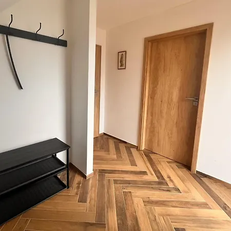 žlutý Dům *