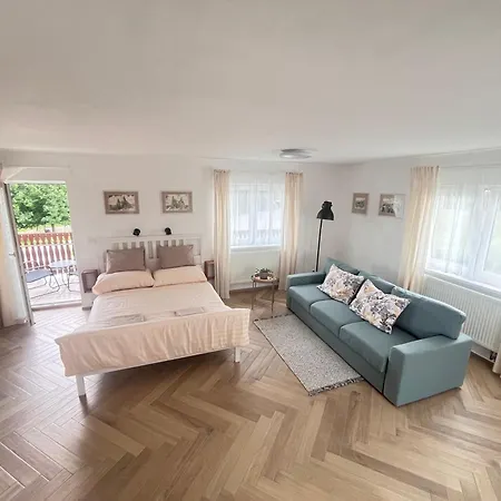 žlutý Dům Appartamento Troskovice